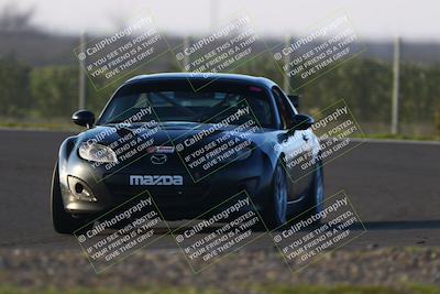 media/Jan-18-2026-CalClub SCCA (Sun) [[8bc6468723]]/Group 7 Race/Turn 1/